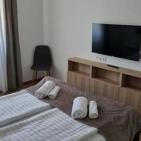 Magdarosa Apartment *